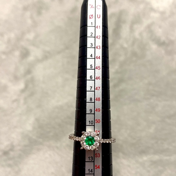 BN Real Colombian Emeral and Diamond Ring - Picture 5 of 14